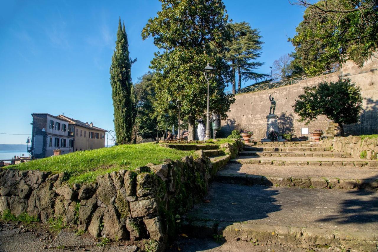 Centro E Spiaggia Ardesia Anguillara Sabazia Exterior foto